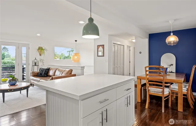 $939,900 | 215 Hubbard Road, Lynnwood, WA 98036