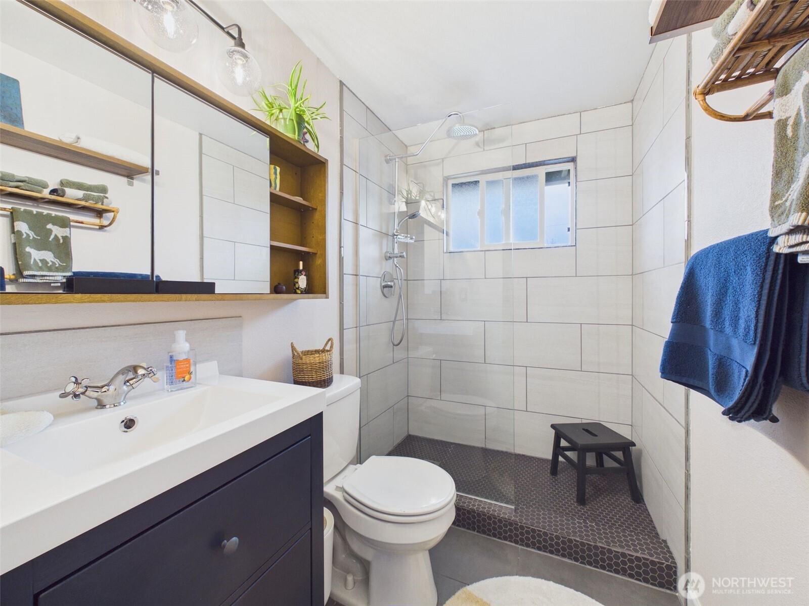 215 Hubbard Road Lynnwood, WA 98036 - Photo 13 of 28