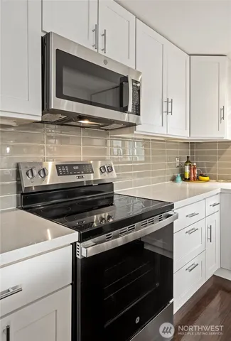 $939,900 | 215 Hubbard Road, Lynnwood, WA 98036