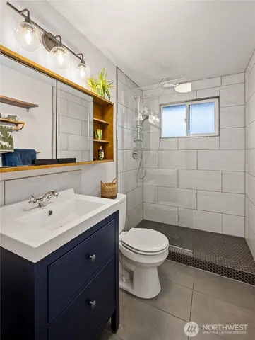 $939,900 | 215 Hubbard Road, Lynnwood, WA 98036