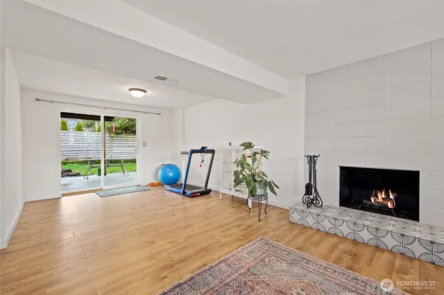 $939,900 | 215 Hubbard Road, Lynnwood, WA 98036