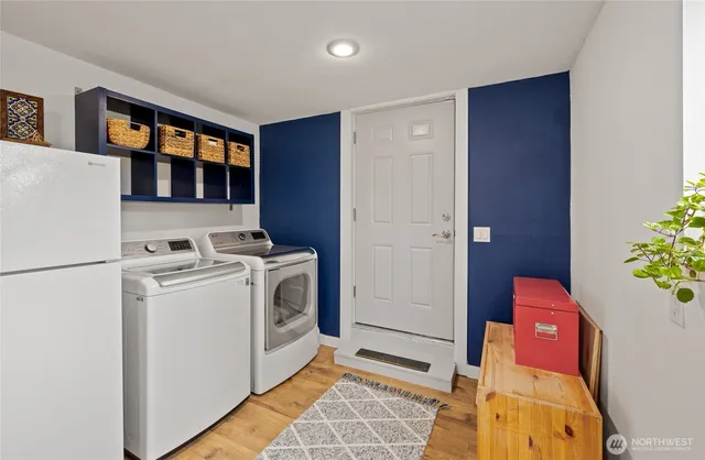 $939,900 | 215 Hubbard Road, Lynnwood, WA 98036