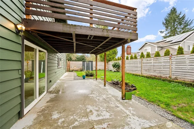 $939,900 | 215 Hubbard Road, Lynnwood, WA 98036