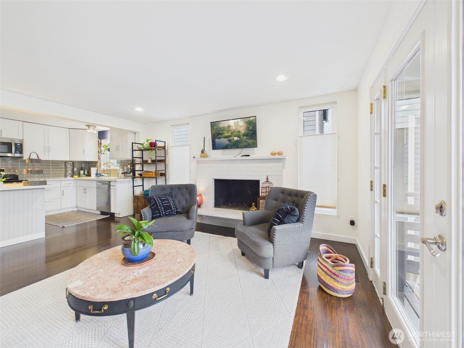 215 Hubbard Road Lynnwood, WA 98036 - Photo 4 of 28