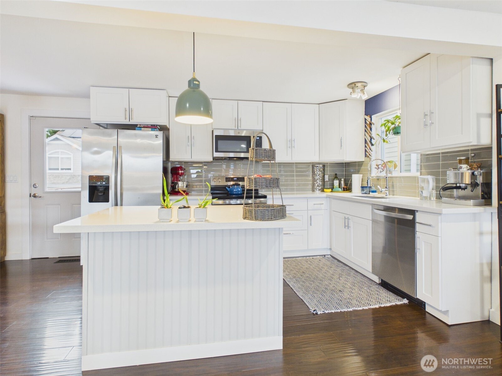 215 Hubbard Road Lynnwood, WA 98036 - Photo 7 of 28