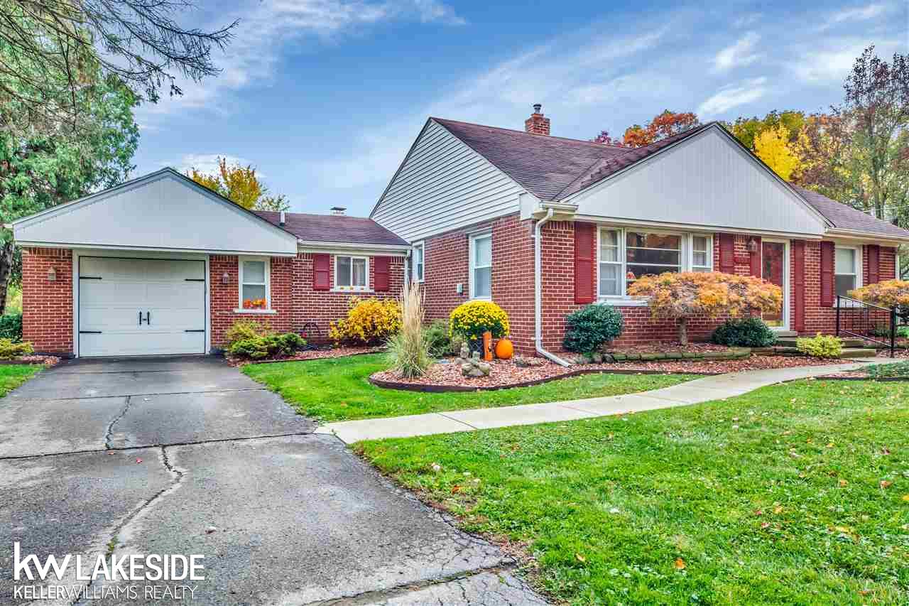 157 Nawakwa Road Rochester, MI 48307 - Photo 5 of 32