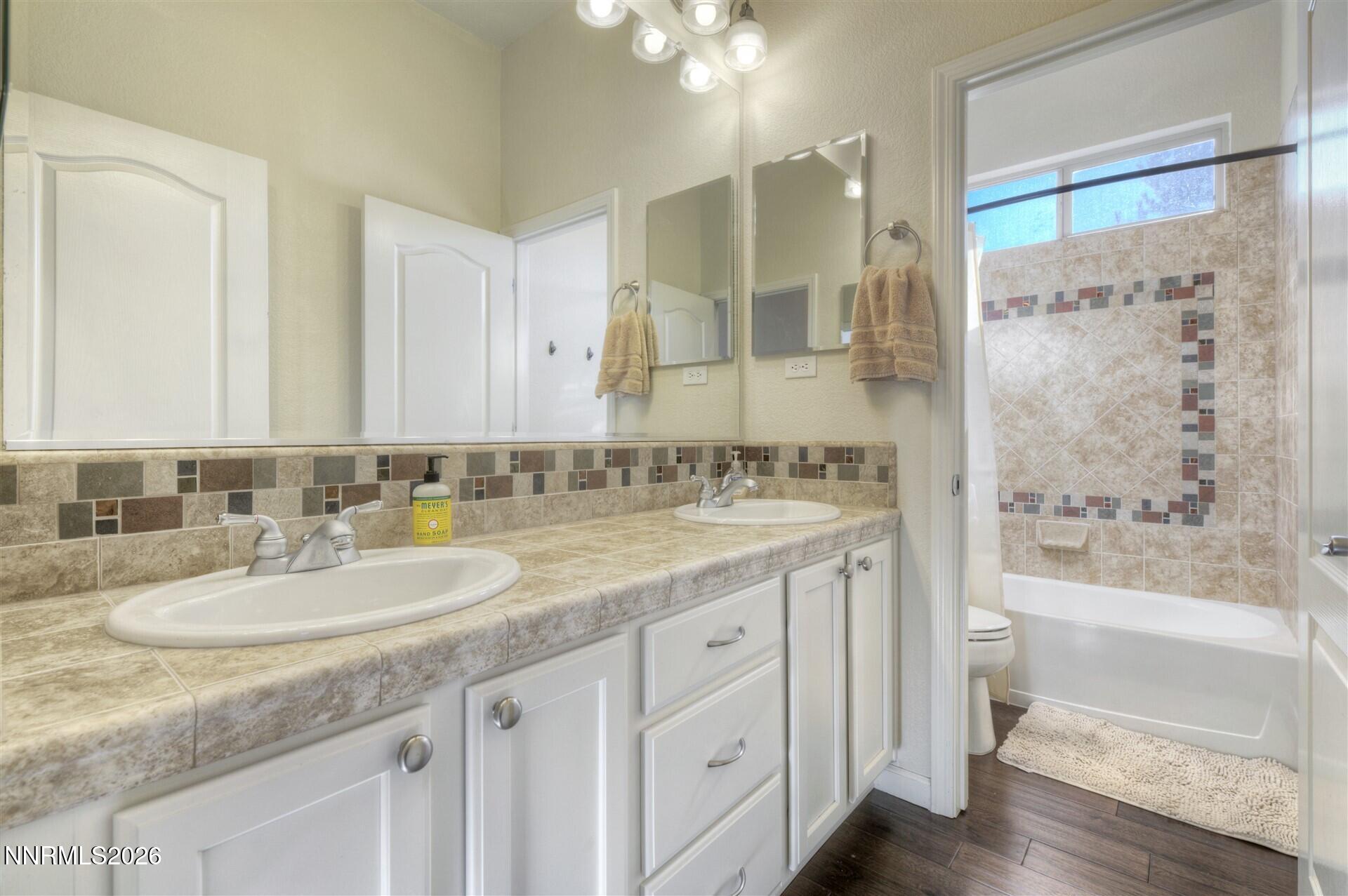 10590 Apple Mill Court Reno, NV 89521 - Photo 23 of 35 Interior (2)