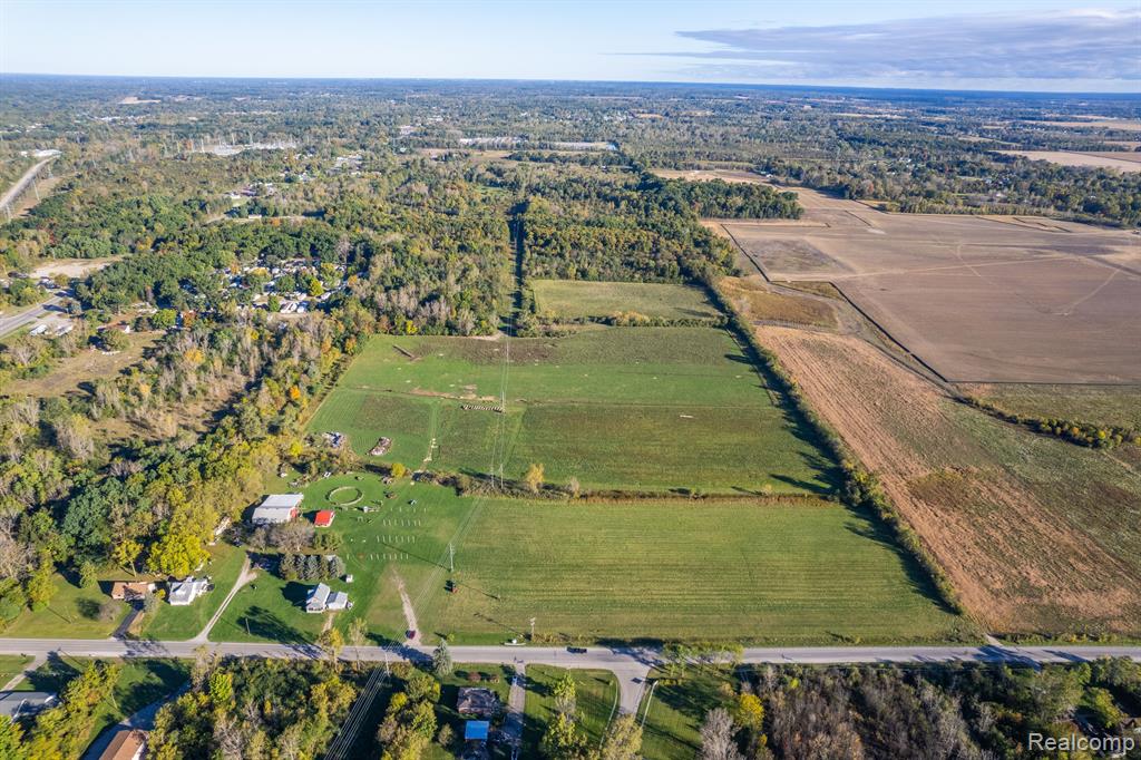2135 East Coldwater Road Flint, MI 48505 - Photo 10 of 11