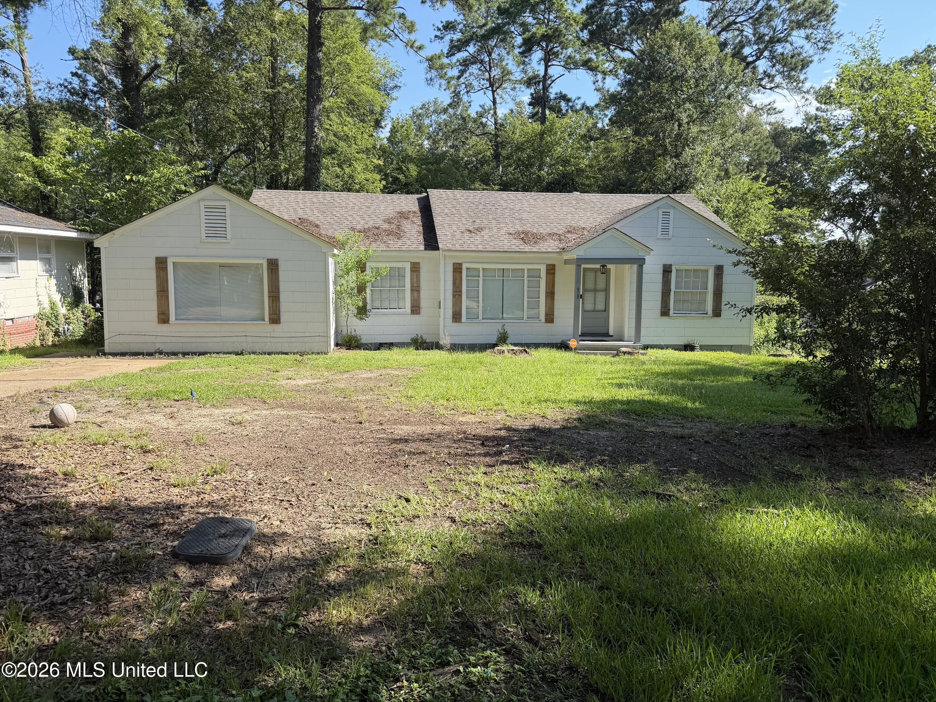 618 Launcelot Road Jackson, MS 39206 - Photo 2 of 17 IMG_8426