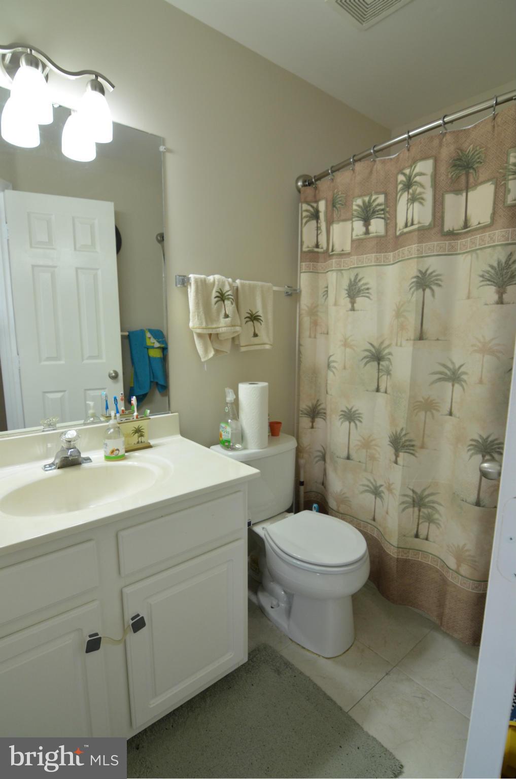 14817 Bolton Road Centreville, VA 20121 - Photo 22 of 27 Bath