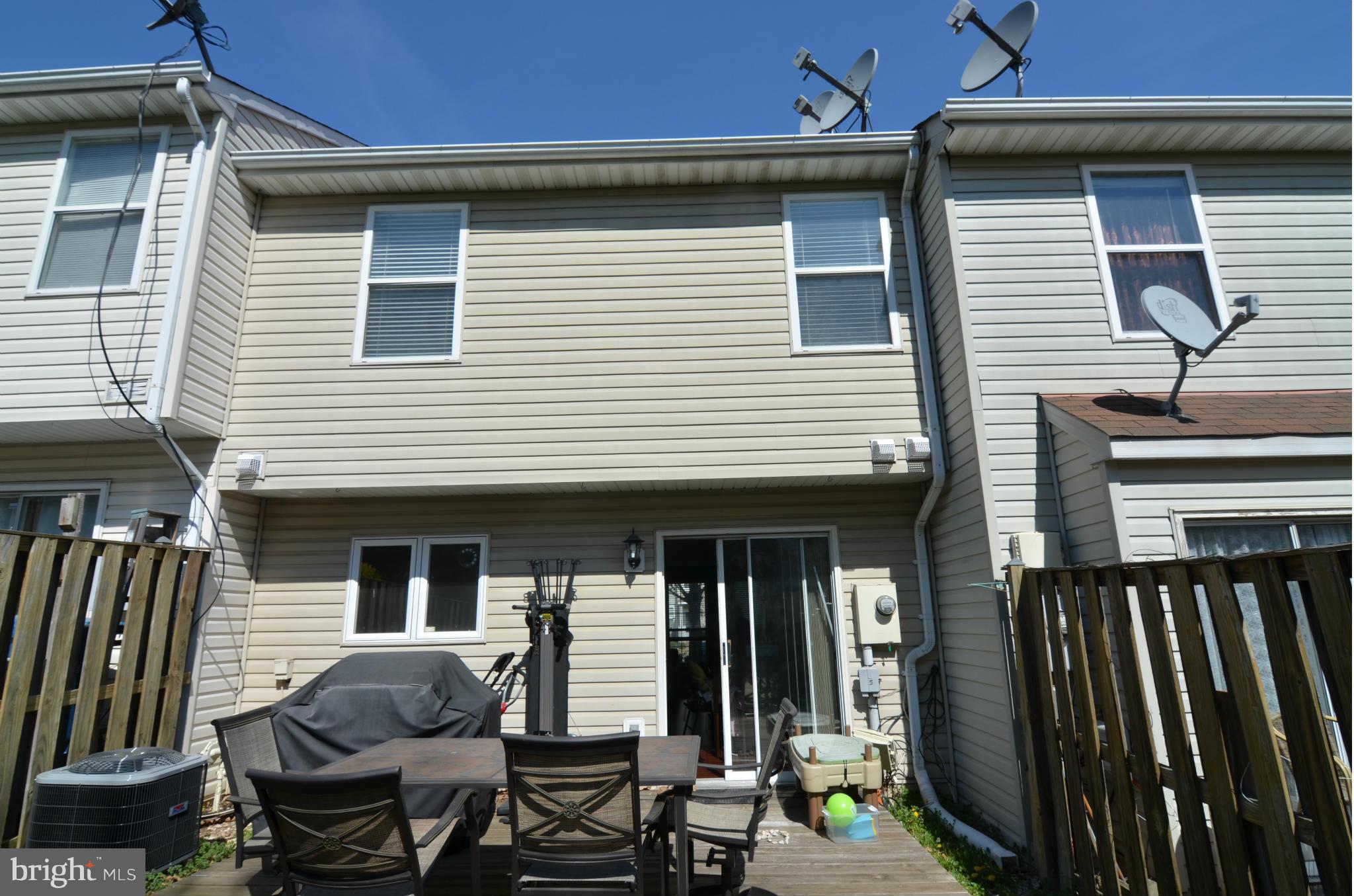14817 Bolton Road Centreville, VA 20121 - Photo 24 of 27 Exterior (Rear)