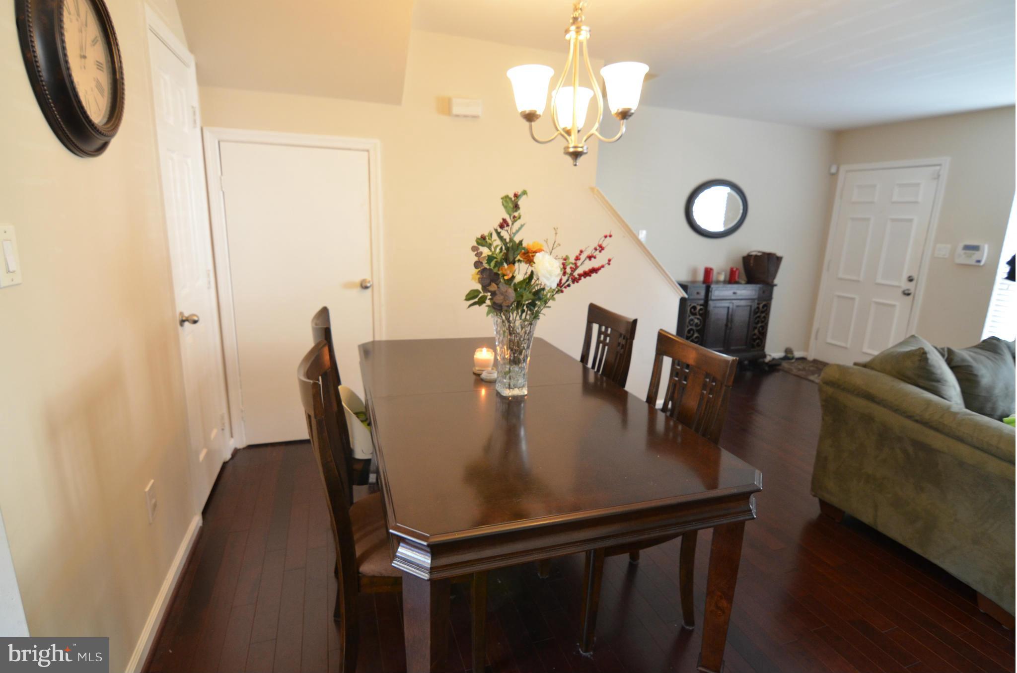 14817 Bolton Road Centreville, VA 20121 - Photo 7 of 27 Dining Room