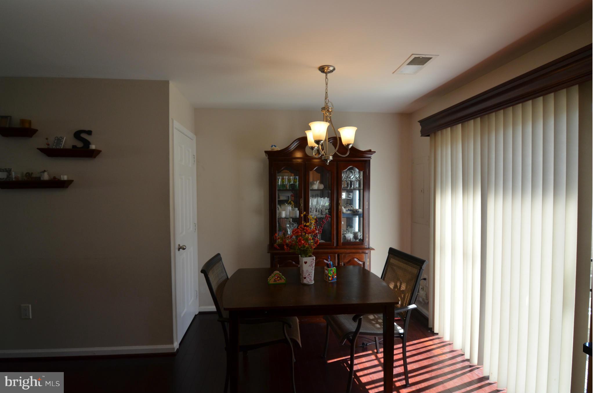 14817 Bolton Road Centreville, VA 20121 - Photo 10 of 27 Dining Room
