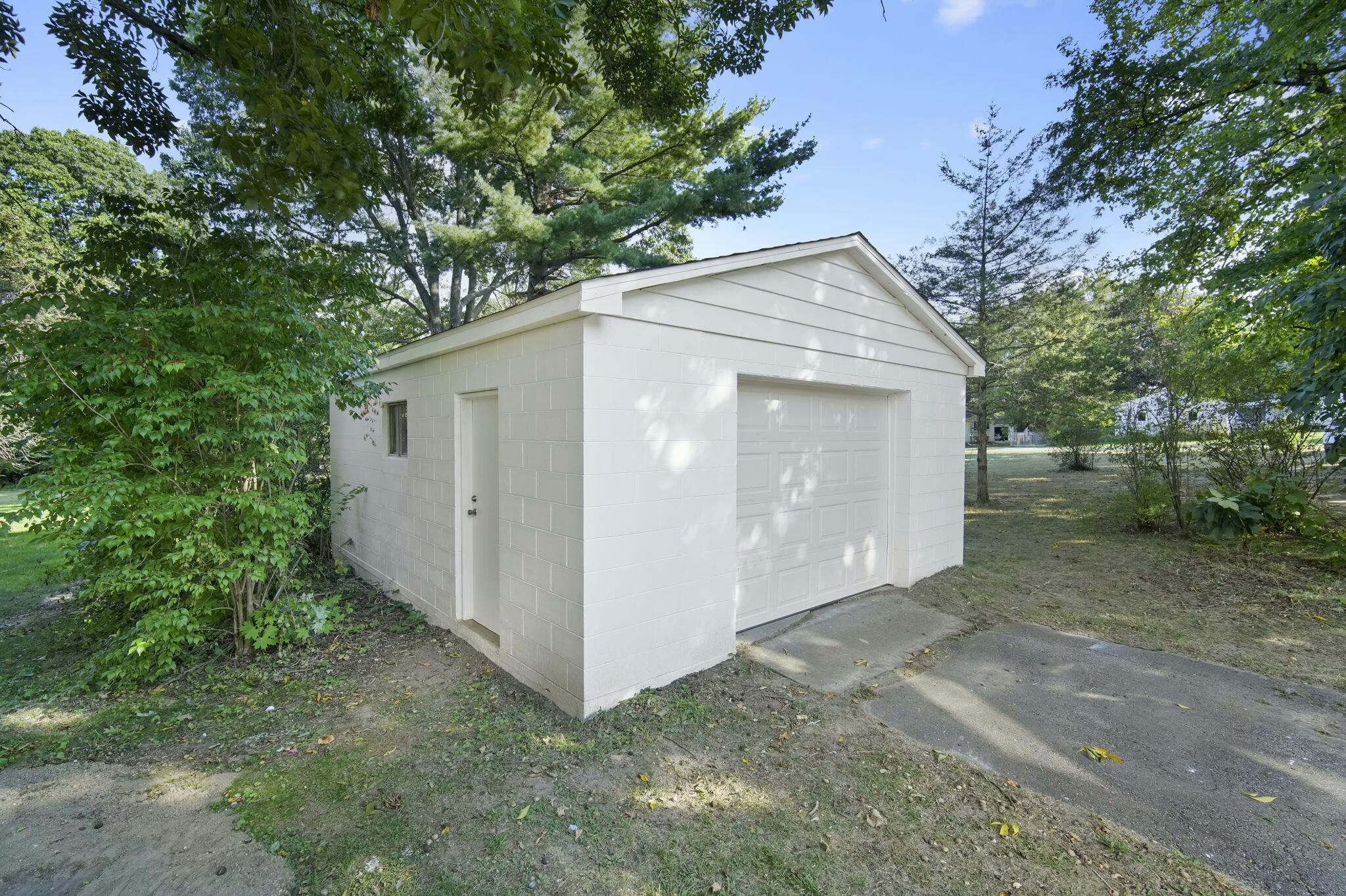 717 South Dettman Road Jackson, MI 49203 - Photo 35 of 44 35