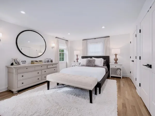 $1,299,000 | 222 Holmes Avenue, Clarendon Hills, IL 60514