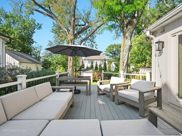 $1,299,000 | 222 Holmes Avenue, Clarendon Hills, IL 60514