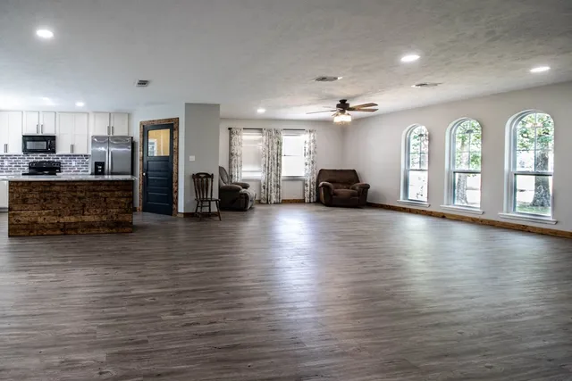 $584,999 | 492 Other, Maud, TX 75567