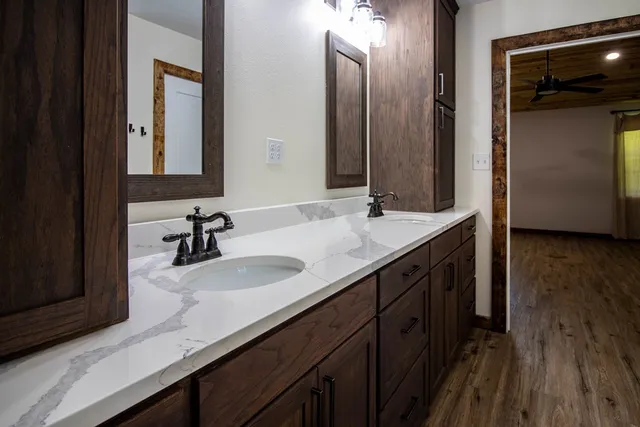 $584,999 | 492 Other, Maud, TX 75567