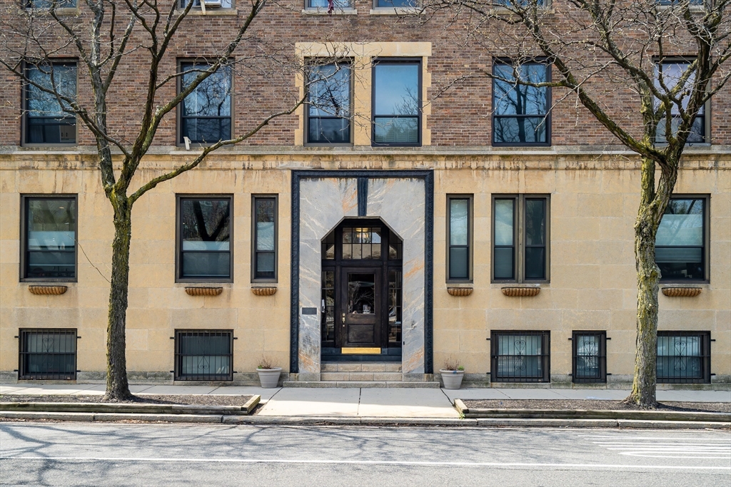 60 Charlesgate West, Unit BA Boston, MA 02215 - Photo 7 of 37