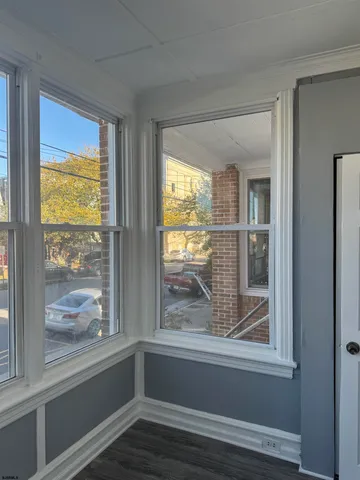 a view of window in the room
