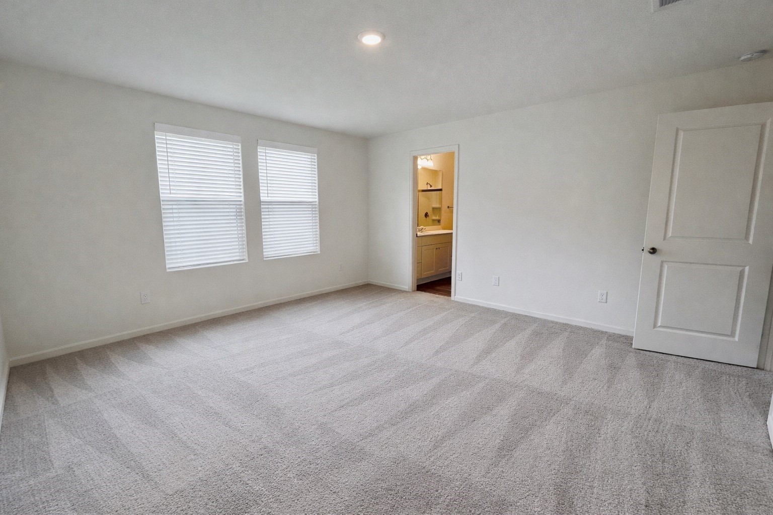 669 Amesbury Road Montgomery, TX 77316 - Photo 4 of 10 Primary bedroom