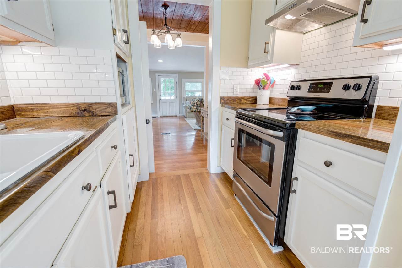 414 South Section Street Fairhope, AL 36532 - Photo 6 of 33