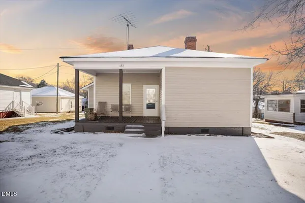 a view of a house with a outdoor space
