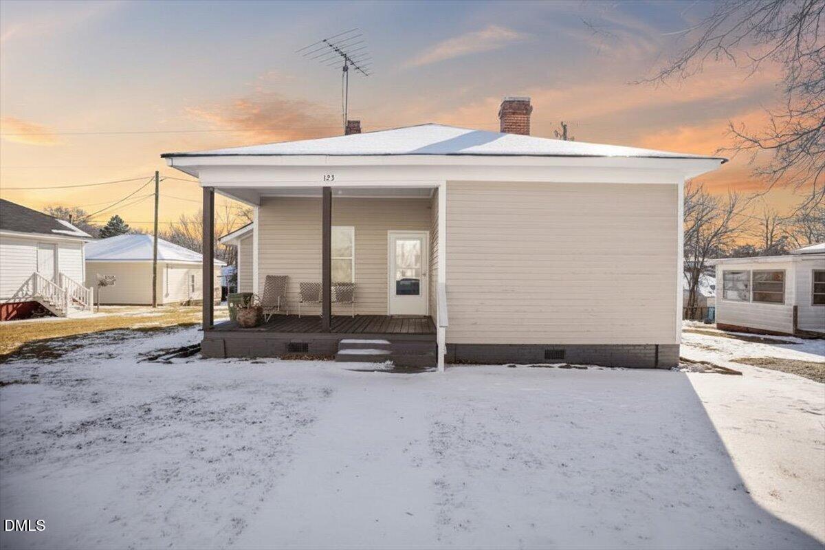 a view of a house with a outdoor space