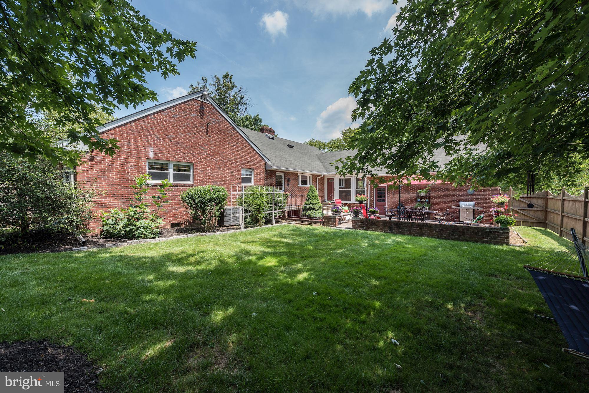 102 St Davids Road Cherry Hill, NJ 08002 - Photo 20 of 35 Professional Landscaping