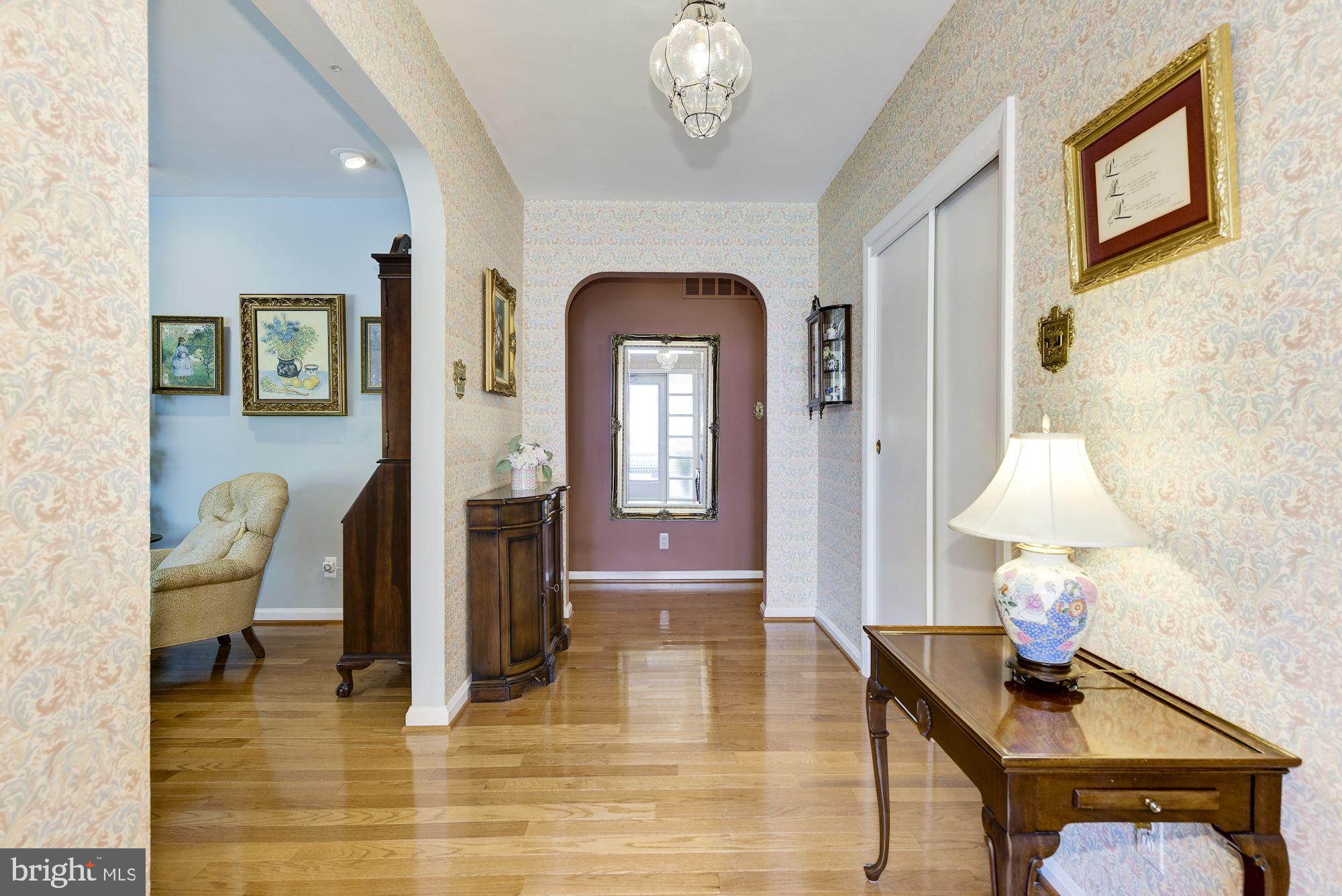 102 St Davids Road Cherry Hill, NJ 08002 - Photo 8 of 35 Foyer