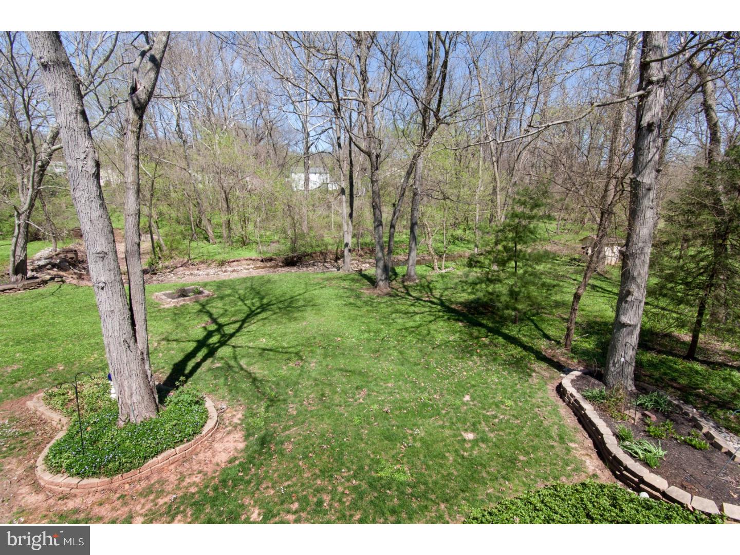 605 Linnet Road Norristown, PA 19403 - Photo 20 of 25 Back Yard