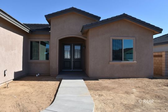 136 Rainshadow Court Ridgecrest, CA 93555 - Photo 3 of 35 Gallery Image 3