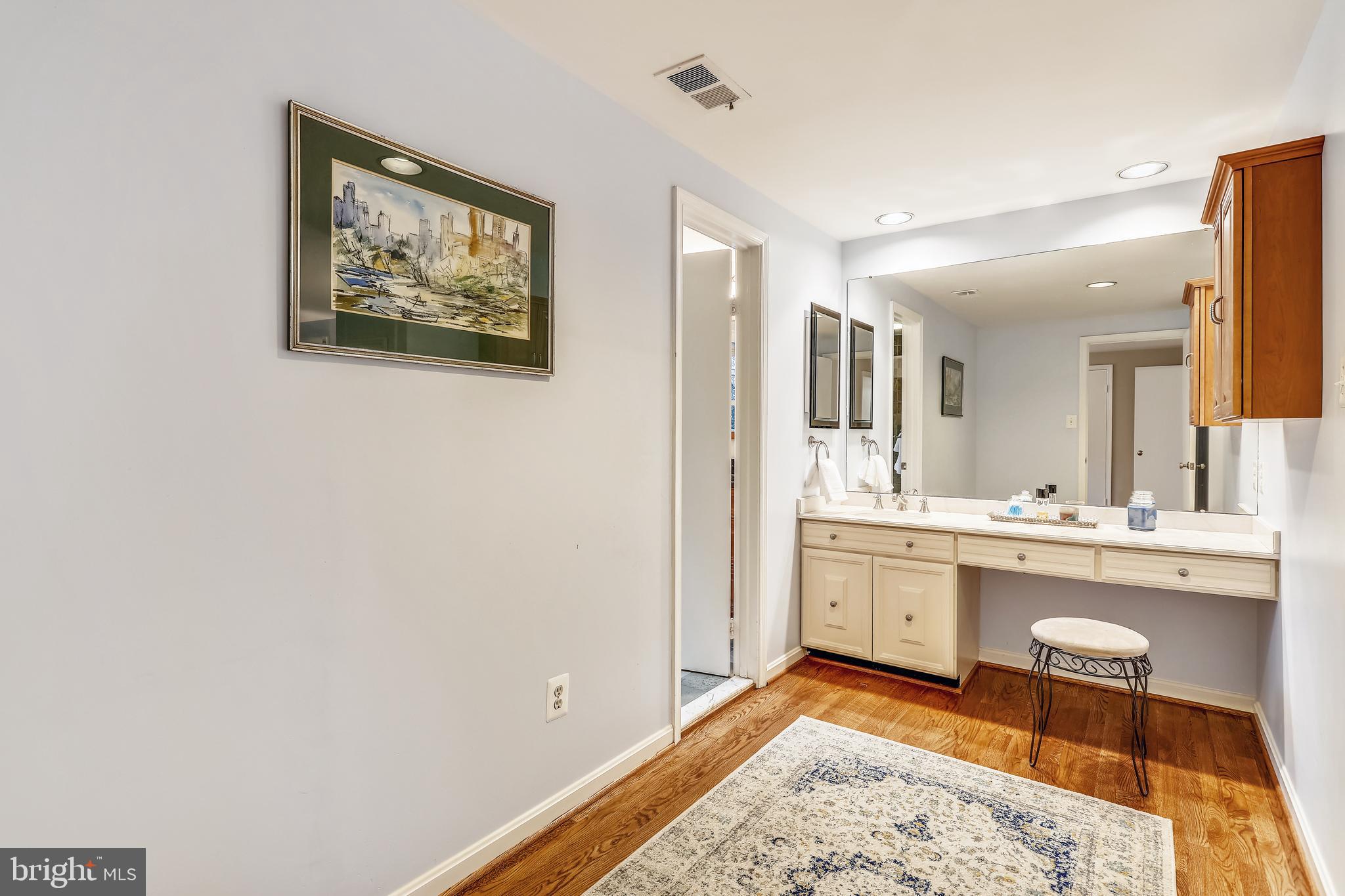 8821 Cold Spring Road Potomac, MD 20854 - Photo 20 of 33