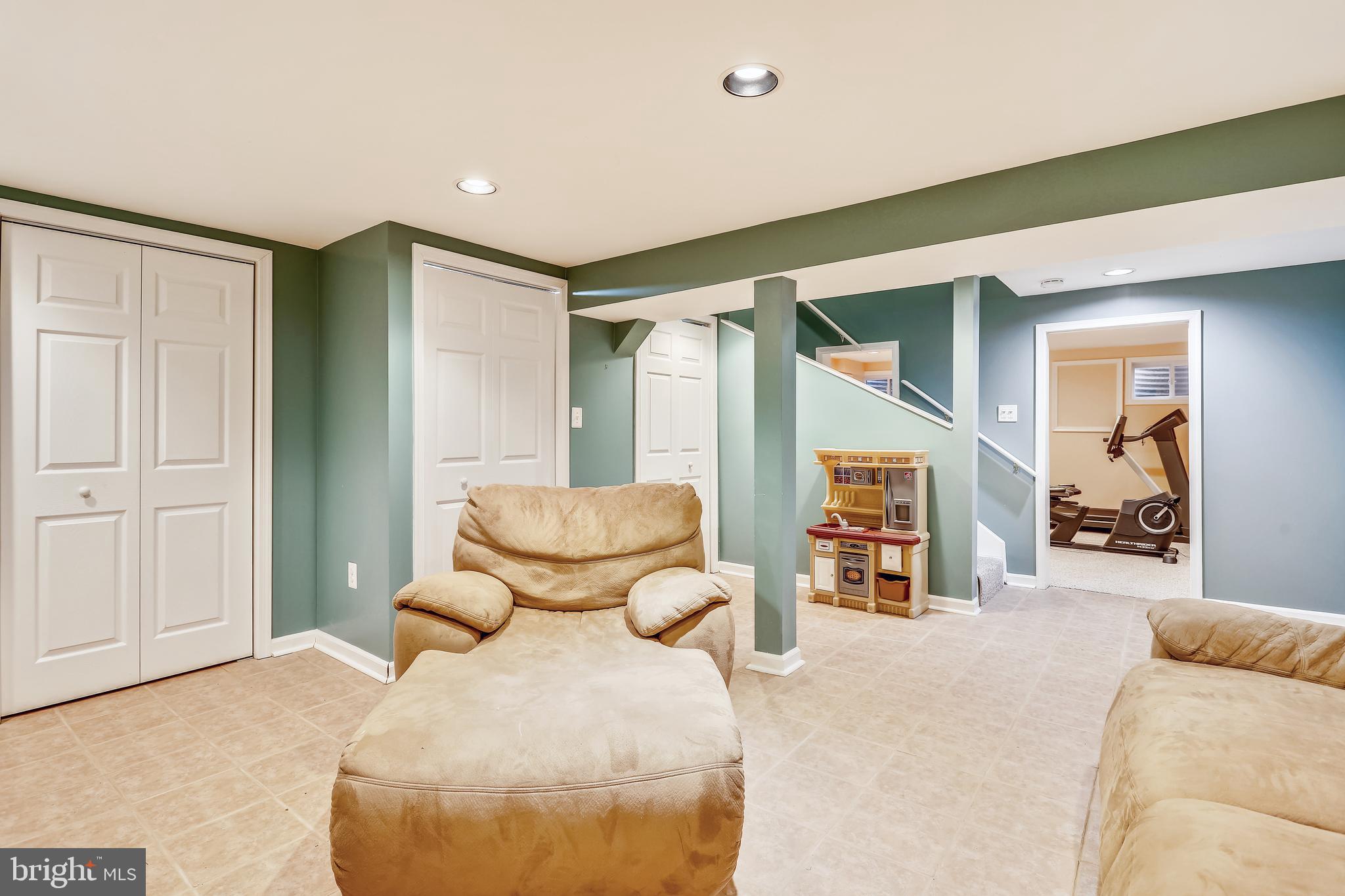 8821 Cold Spring Road Potomac, MD 20854 - Photo 28 of 33