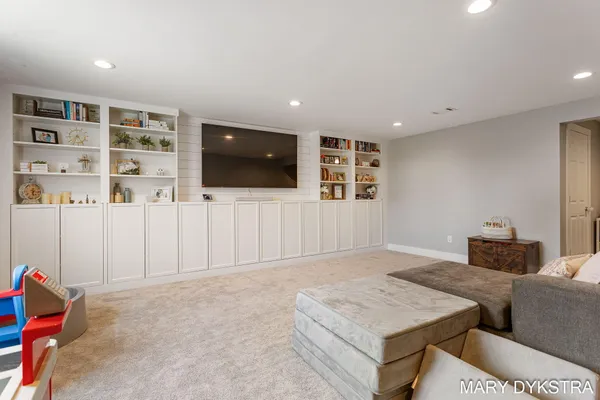 $450,000 | 14482 Tupelo Drive, West Olive, MI 49460