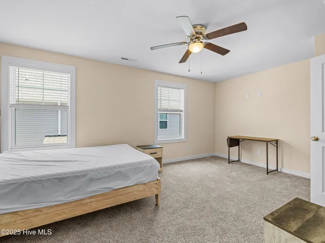 $2,000 | 306 Starfish Lane, Sneads Ferry, NC 28460