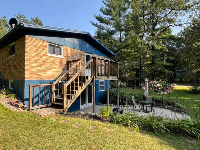 $275,000 | N1845 William Drive, Waupaca, WI 54981