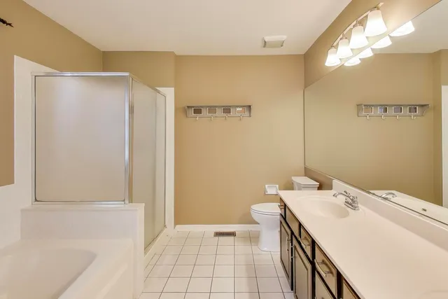 $3,400 | 410 Arlington Lane, Grayslake, IL 60030