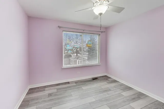 $3,400 | 410 Arlington Lane, Grayslake, IL 60030