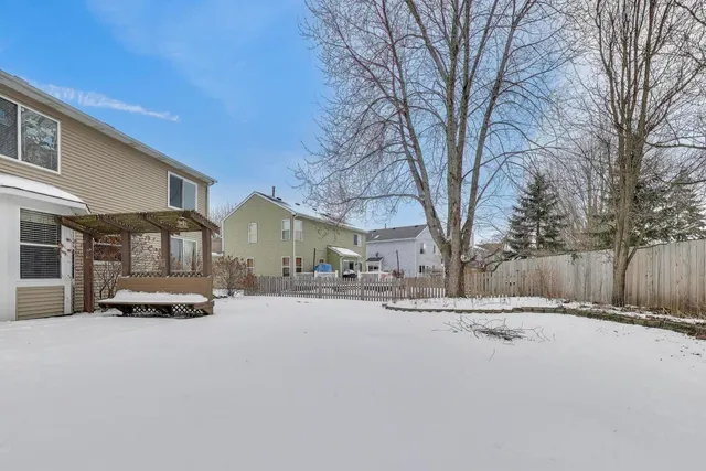 $3,400 | 410 Arlington Lane, Grayslake, IL 60030