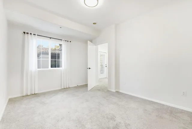 $299,500 | 4200 East Commerce Way, Unit 924, Sacramento, CA 95834