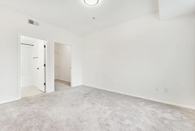 $299,500 | 4200 East Commerce Way, Unit 924, Sacramento, CA 95834