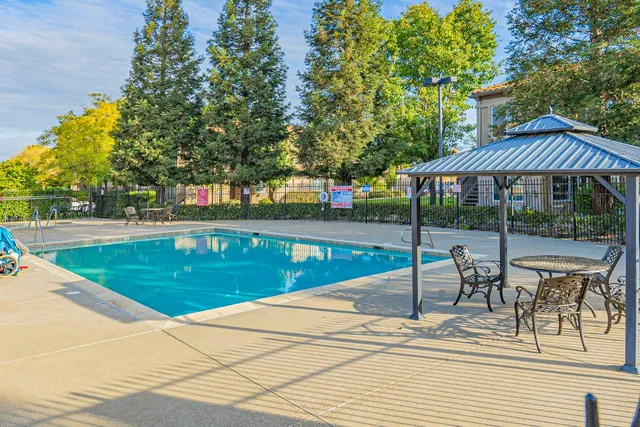 $299,500 | 4200 East Commerce Way, Unit 924, Sacramento, CA 95834