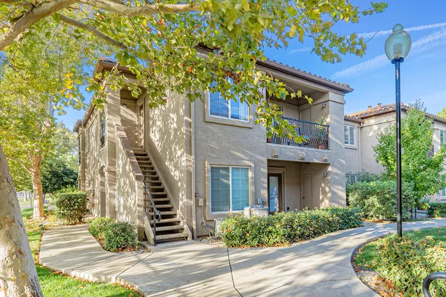 $299,500 | 4200 East Commerce Way, Unit 924, Sacramento, CA 95834