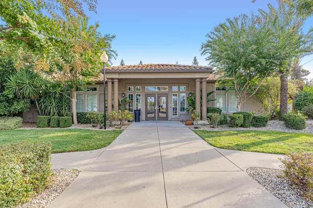 $299,500 | 4200 East Commerce Way, Unit 924, Sacramento, CA 95834