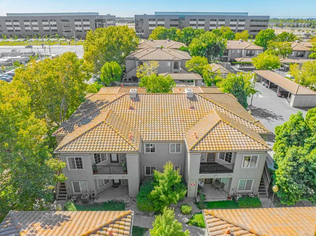 $299,500 | 4200 East Commerce Way, Unit 924, Sacramento, CA 95834