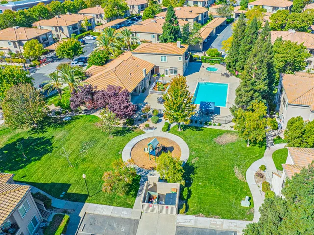 $299,500 | 4200 East Commerce Way, Unit 924, Sacramento, CA 95834