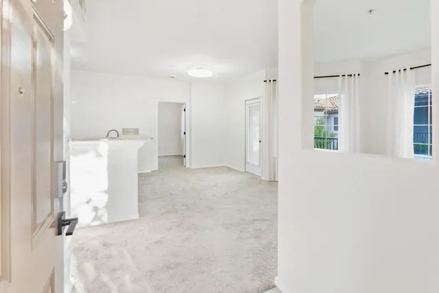 $299,500 | 4200 East Commerce Way, Unit 924, Sacramento, CA 95834