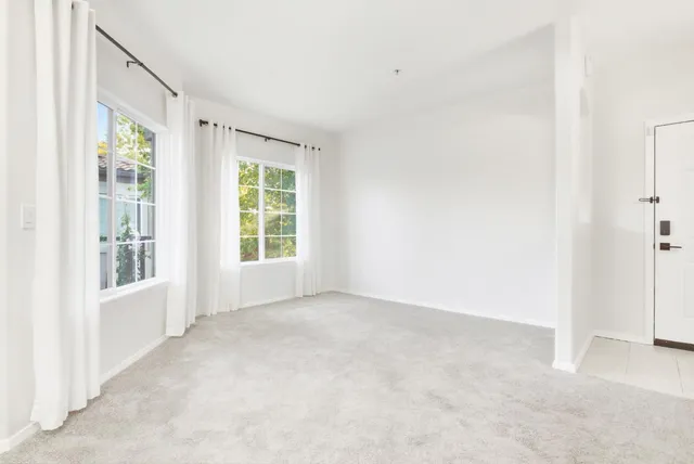 $299,500 | 4200 East Commerce Way, Unit 924, Sacramento, CA 95834