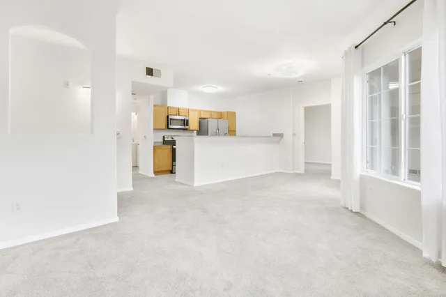 $299,500 | 4200 East Commerce Way, Unit 924, Sacramento, CA 95834